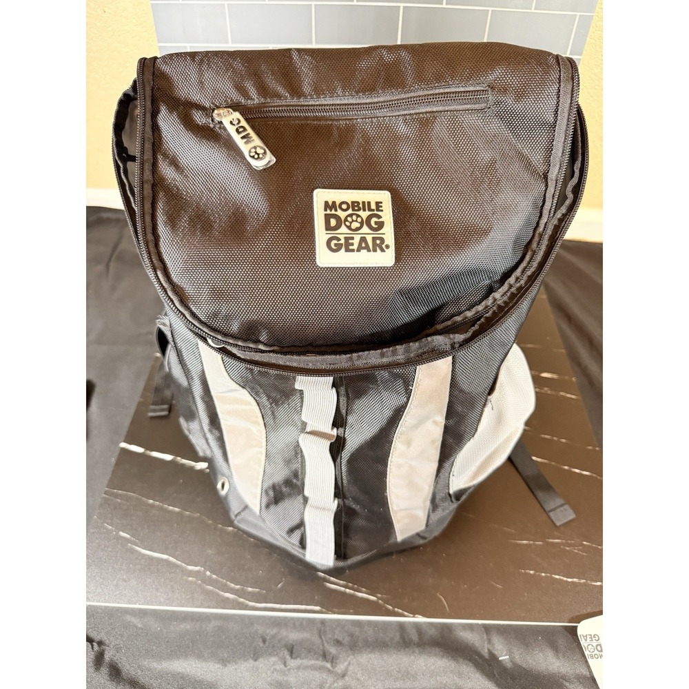 Mobile‎ Dog Gear Drop Bottom Weekender Backpack with Water mat and dog goggles